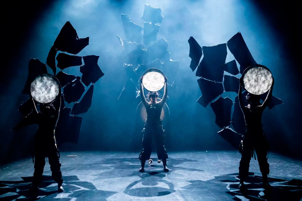 Billede til forestillingen Mother Soldier